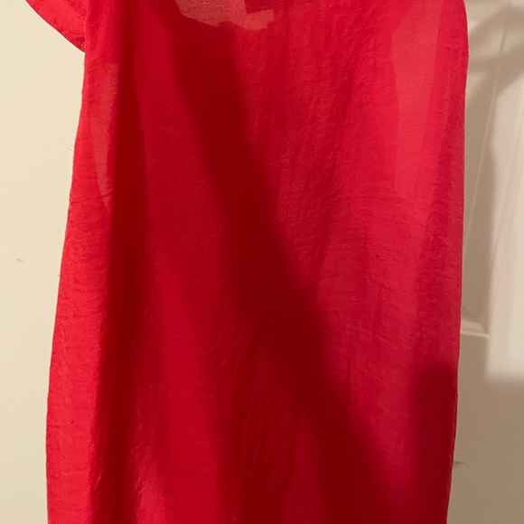 Ann Taylor Loft Cherry/Fushia colored blouse. NWOT - Picture 4 of 4